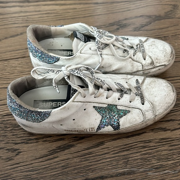 Golden Goose Superstar glittered distressed leather sneakers - Picture 2 of 3